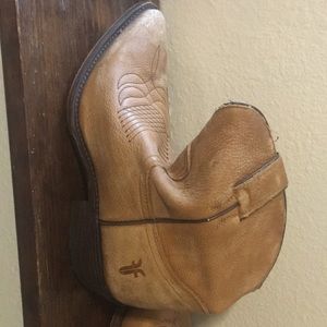 Frye size 9 boot